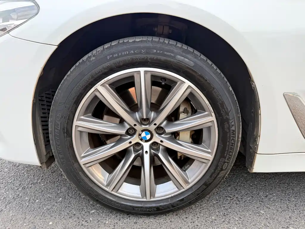 BMW 5 Series — миниатюра 16