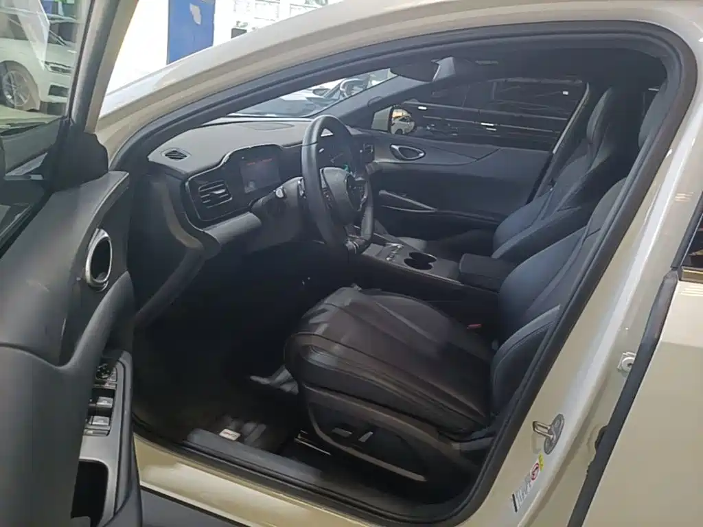 BYD Seal 06 — миниатюра 16