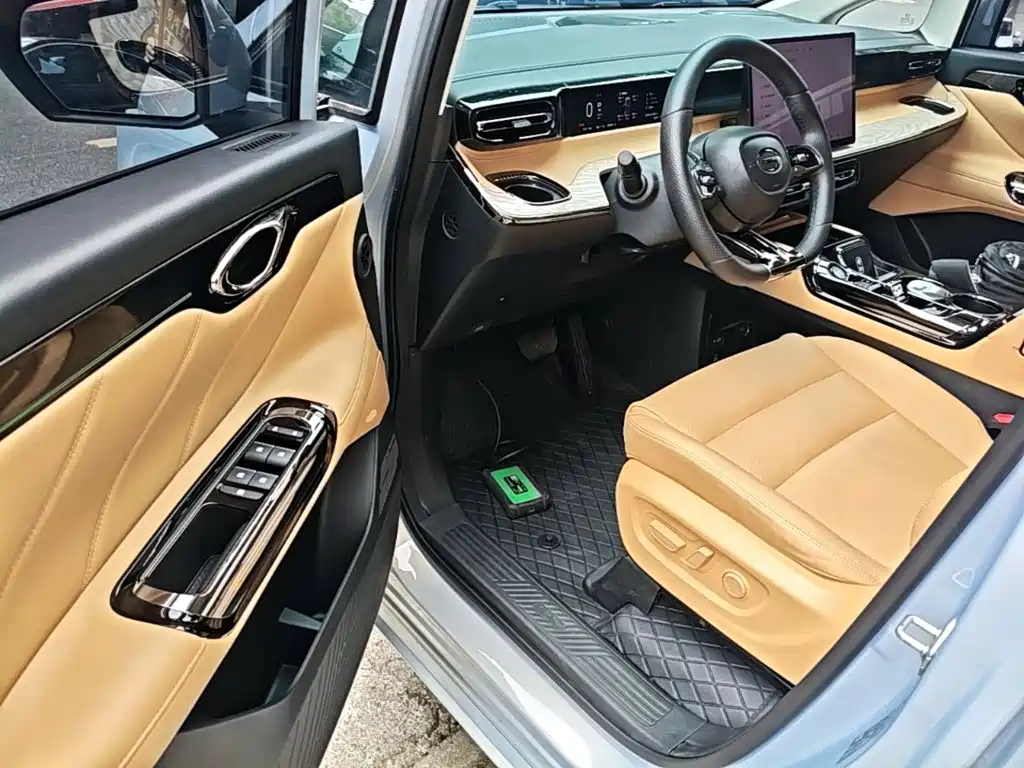 GAC Motor Trumpchi E8 PHEV — миниатюра 16