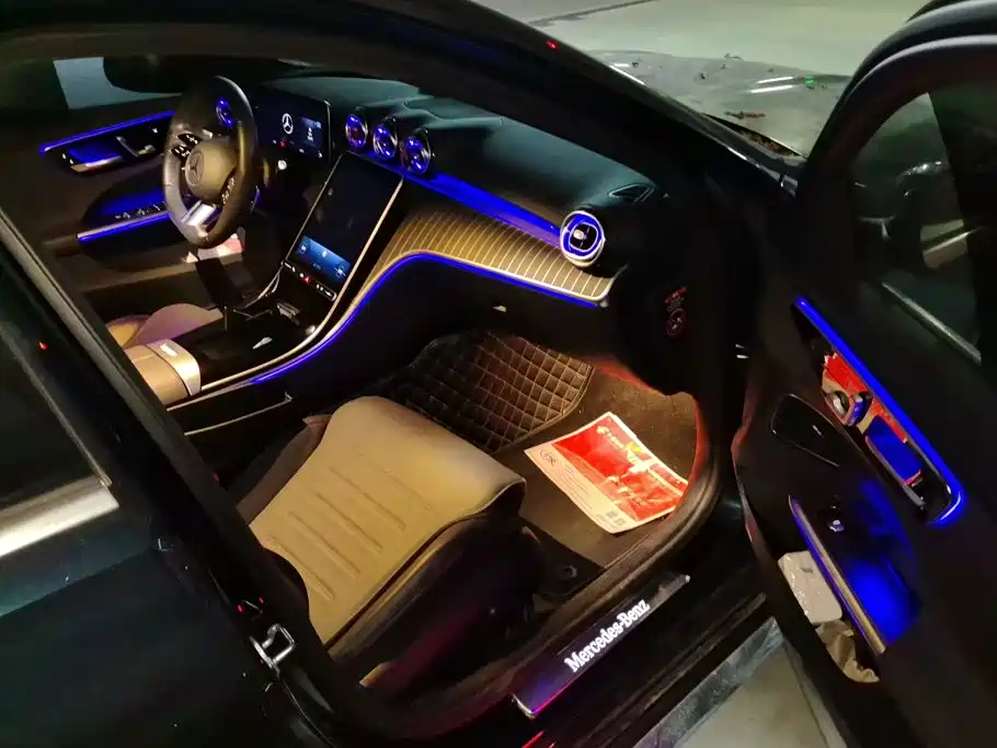 Mercedes-Benz C-Class — миниатюра 8