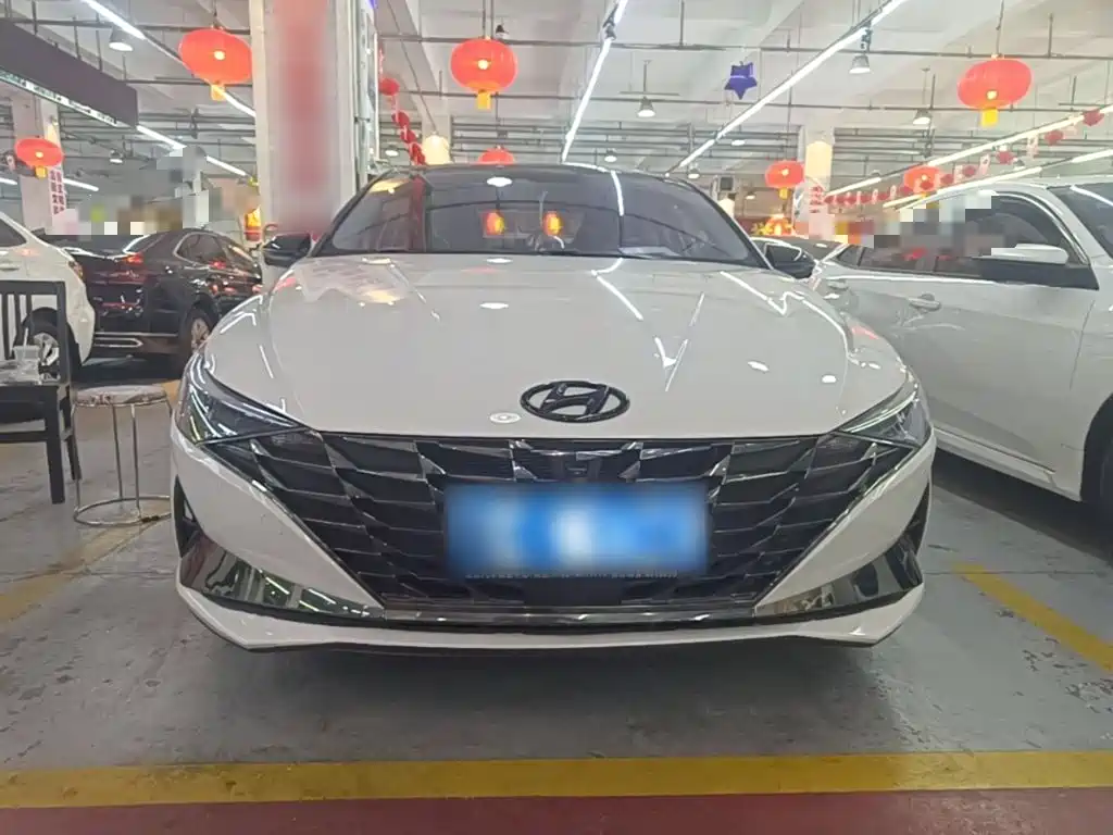 Hyundai Elantra — миниатюра 3