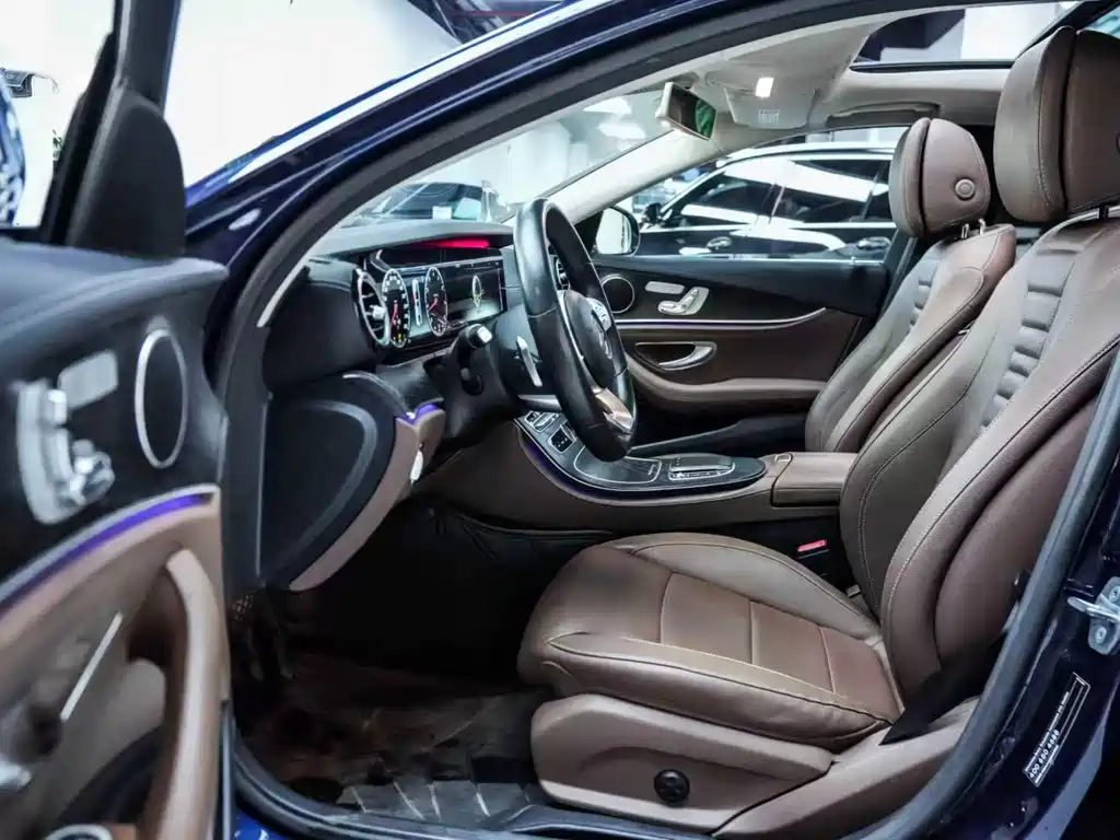 Mercedes-Benz E-Class — миниатюра 7