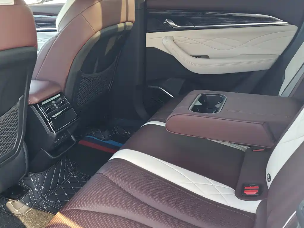 Geely Xingyue L — миниатюра 9