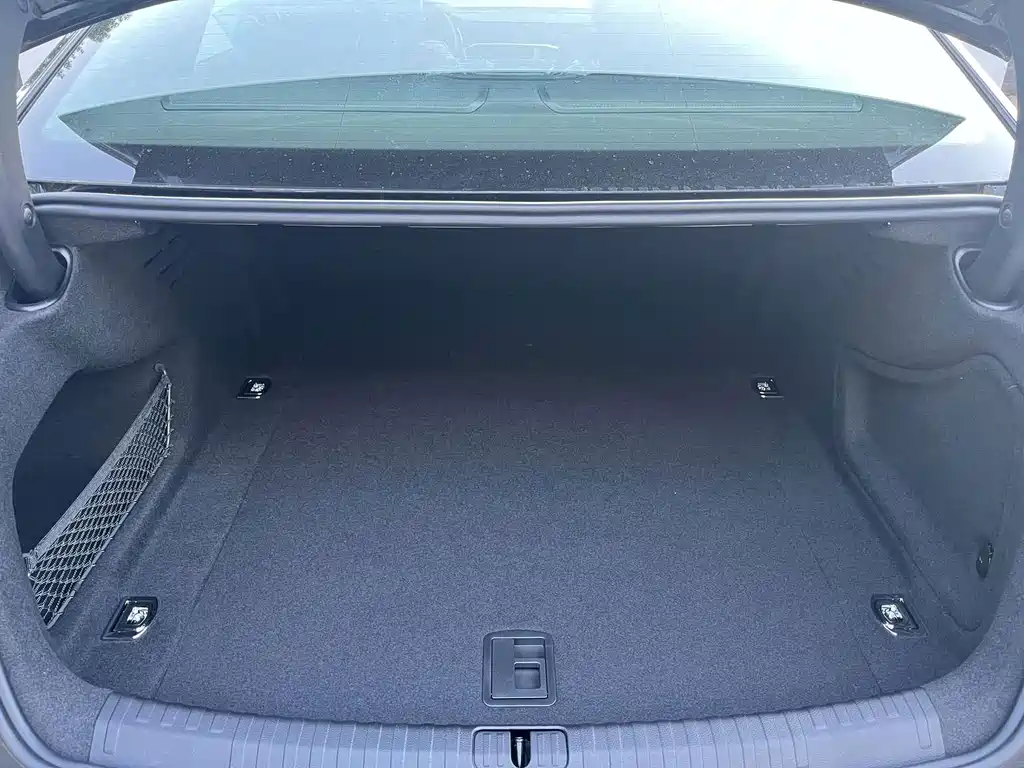 Audi A6L — миниатюра 6