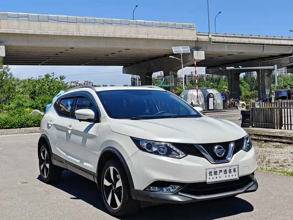 Nissan Qashqai 2017 2.0L CVT Smart V