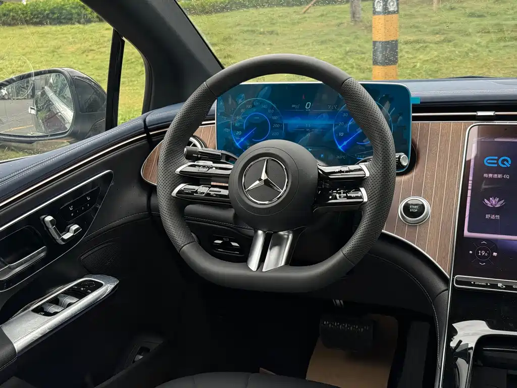 Mercedes-Benz EQE — миниатюра 17