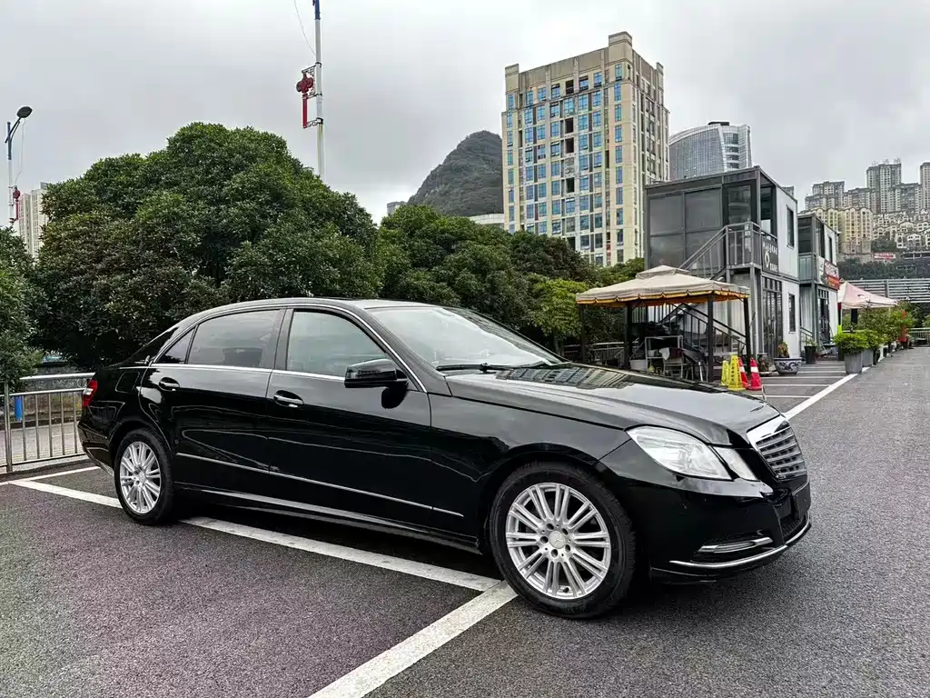 Mercedes-Benz E-Class 2013