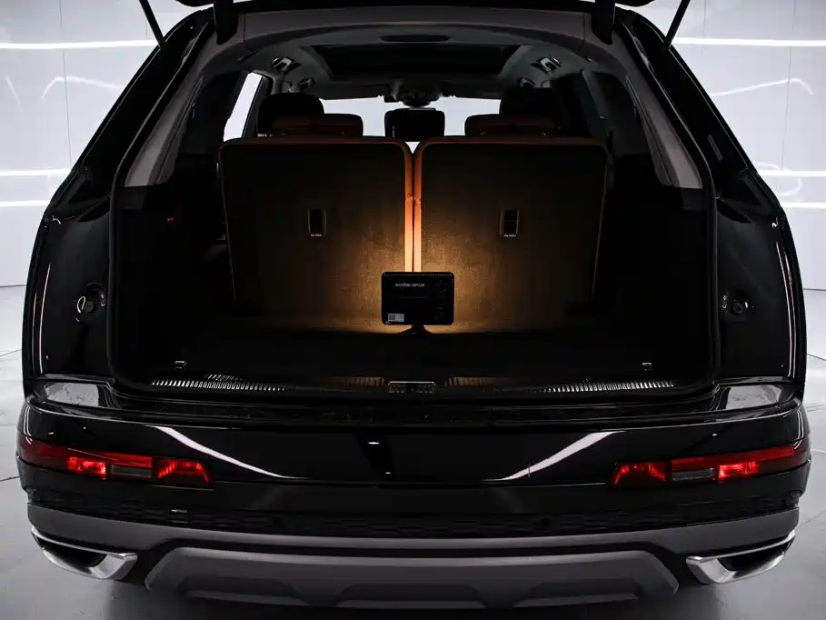 Audi Q7 — миниатюра 16