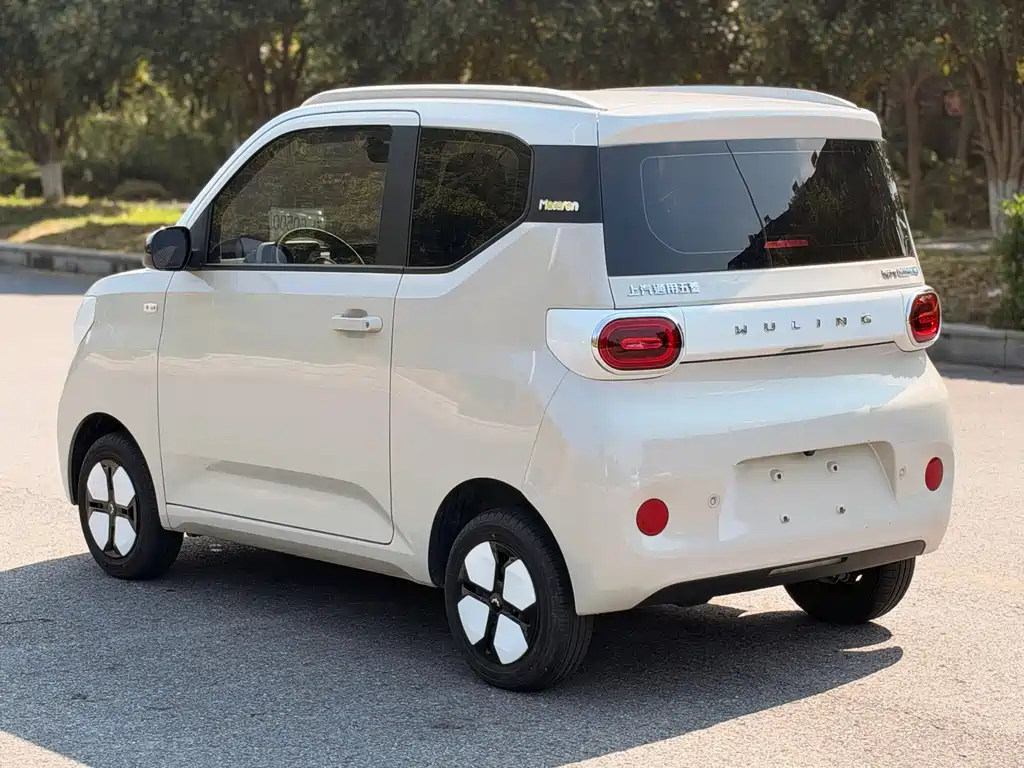 Wuling MINIEV — миниатюра 13