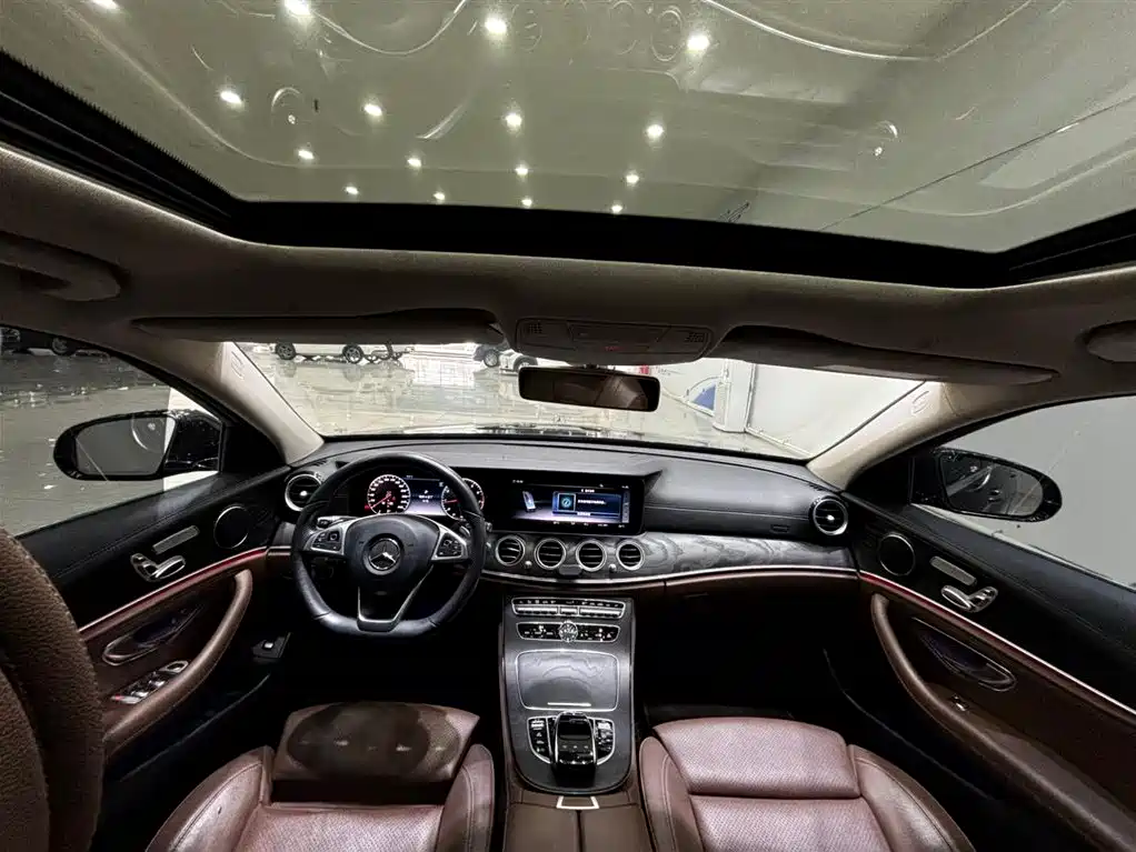 MERCEDES-BENZ E CLASS