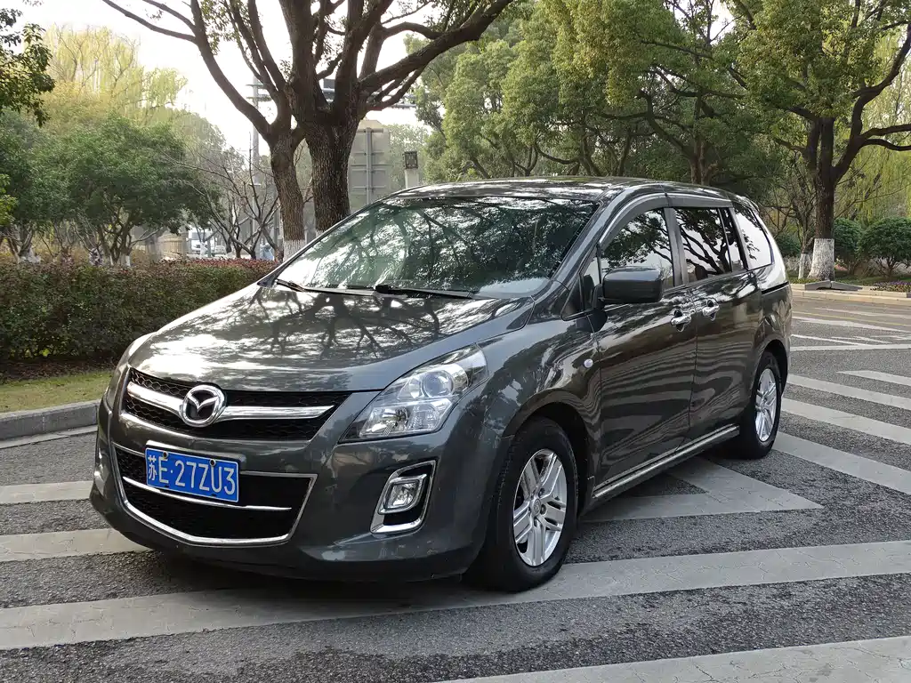 Mazda 8 2013