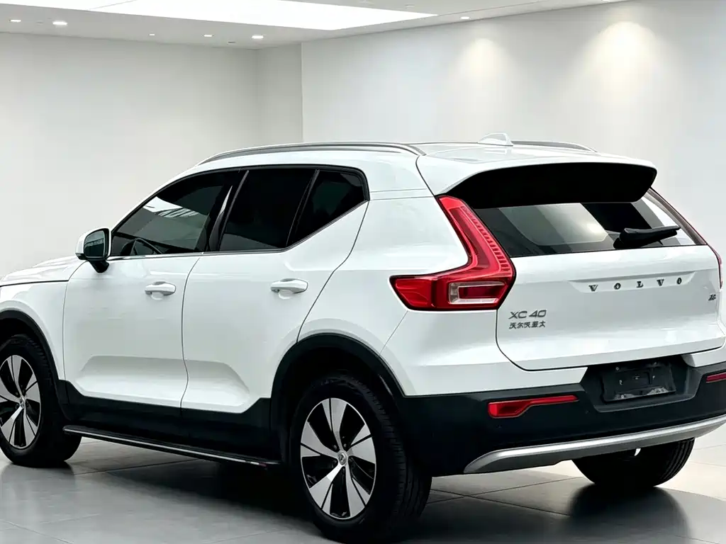 Volvo XC40 — миниатюра 6