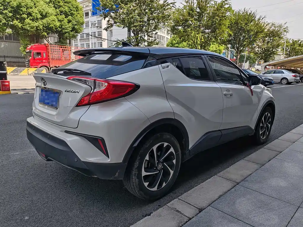 Toyota IZOA — миниатюра 4