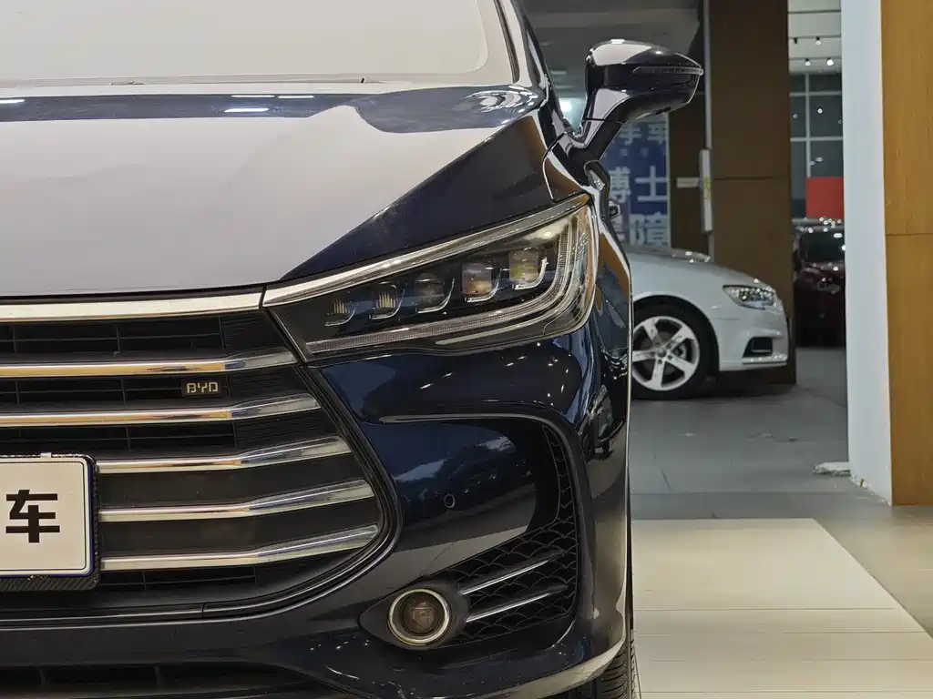 BYD Song MAX MAX 2018 1.5T AT Flagship 6 мест