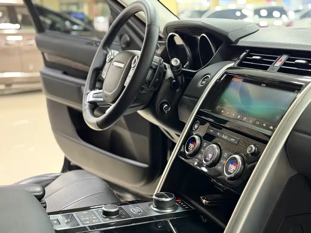 Land Rover Discovery — миниатюра 4