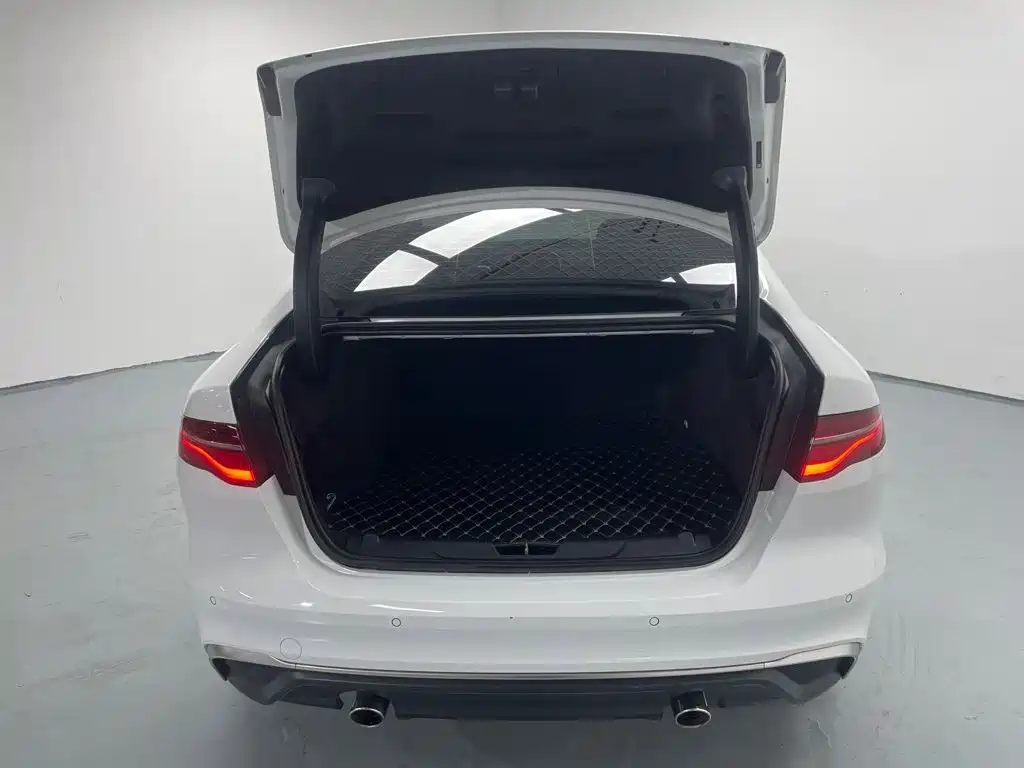Jaguar XEL — миниатюра 19