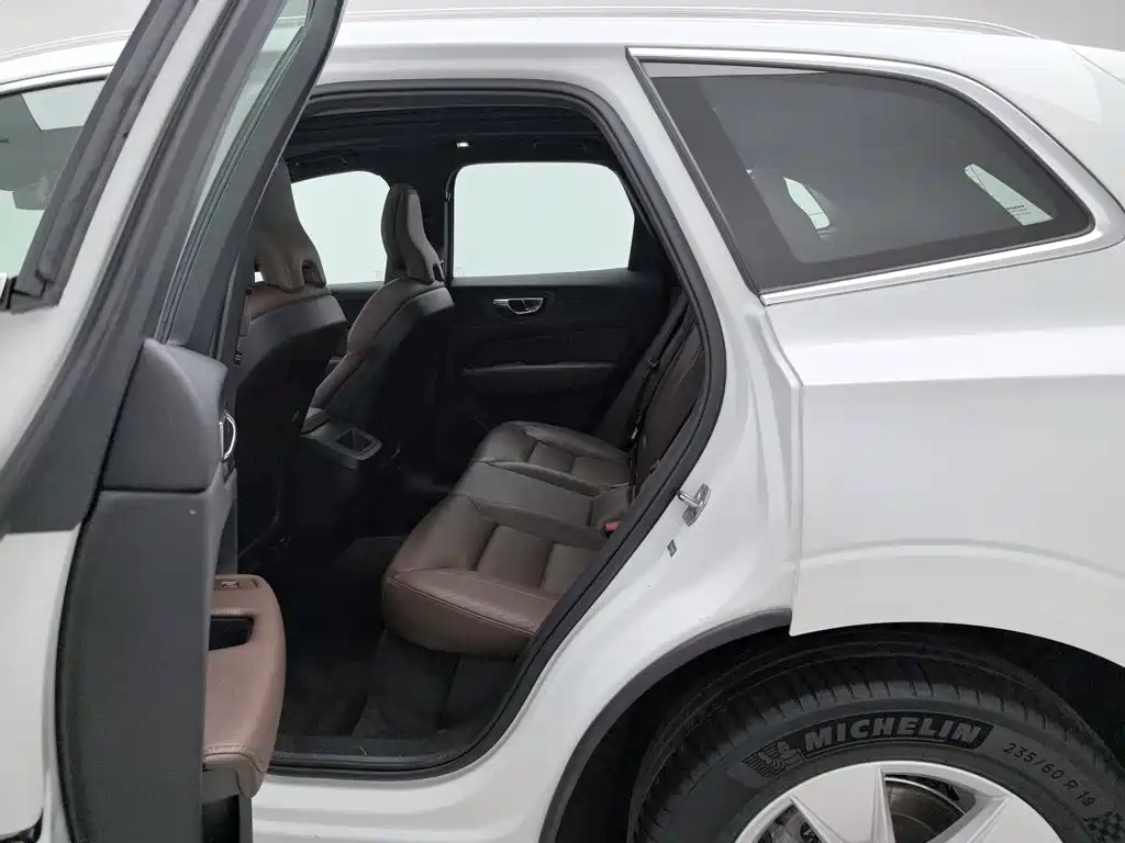 Volvo XC60 — миниатюра 15