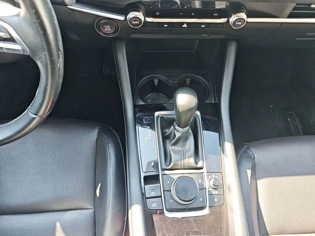 Mazda 3 Axela — миниатюра 15