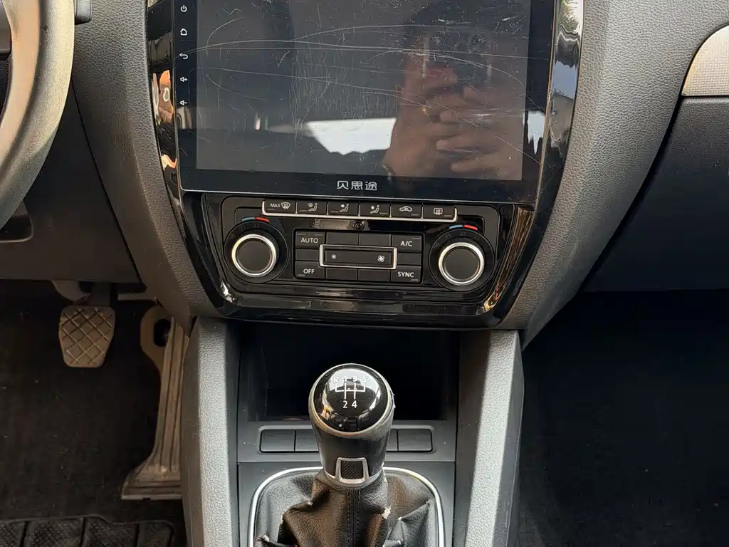 Volkswagen Sagitar — миниатюра 13