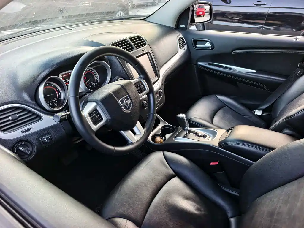 Dodge Journey — миниатюра 11