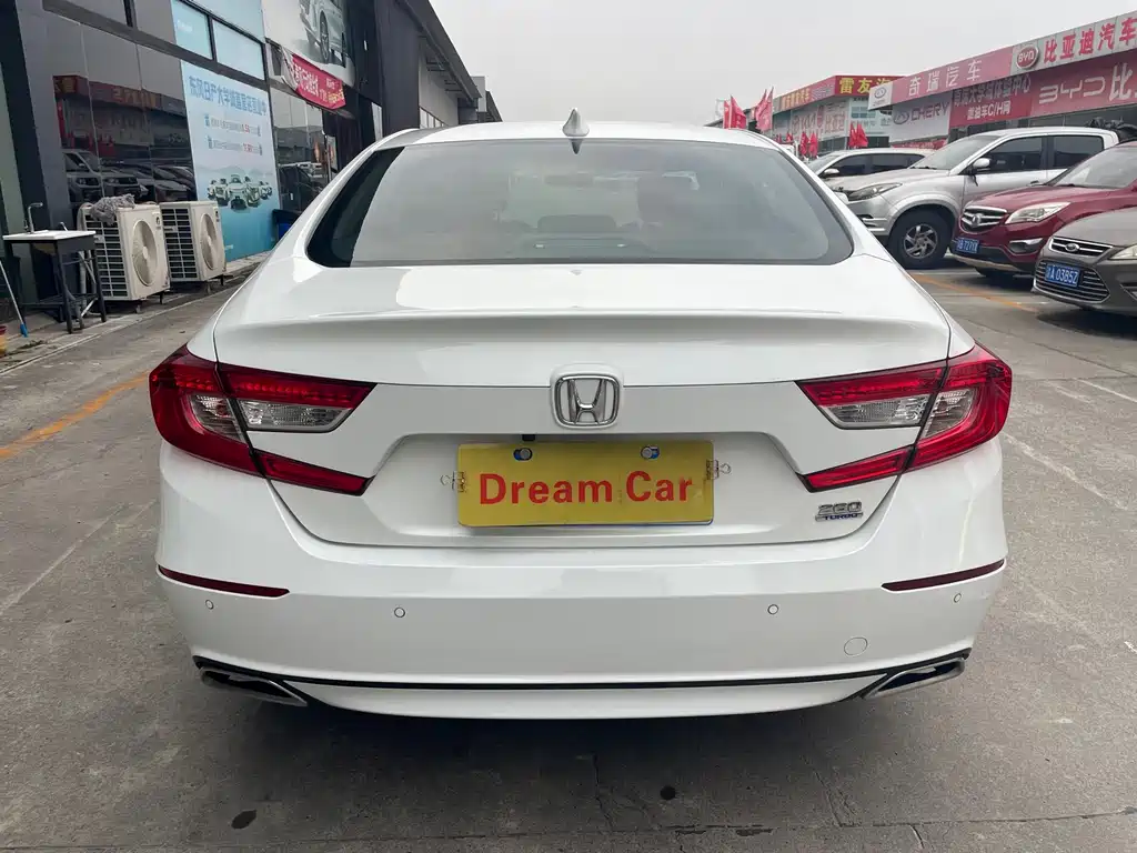 Honda Accord — миниатюра 8