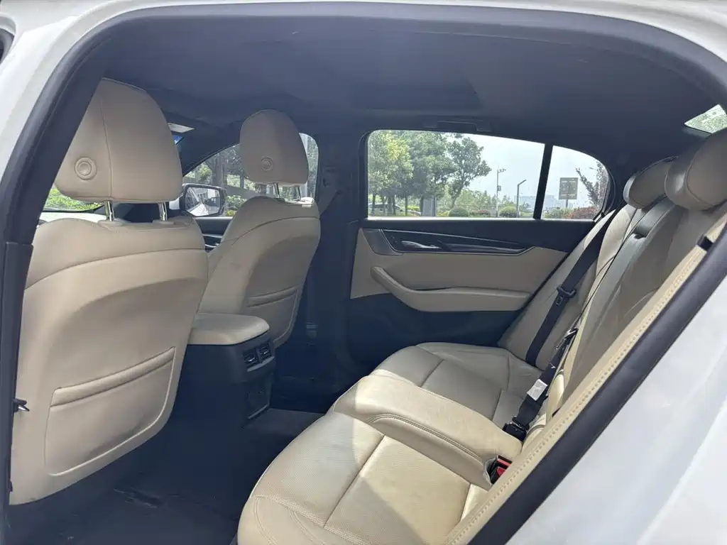 Cadillac CT5 — миниатюра 10