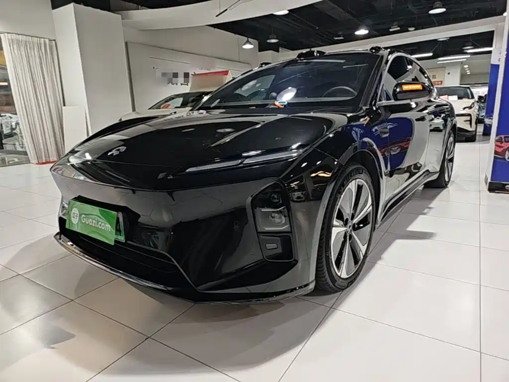 NIO ET5