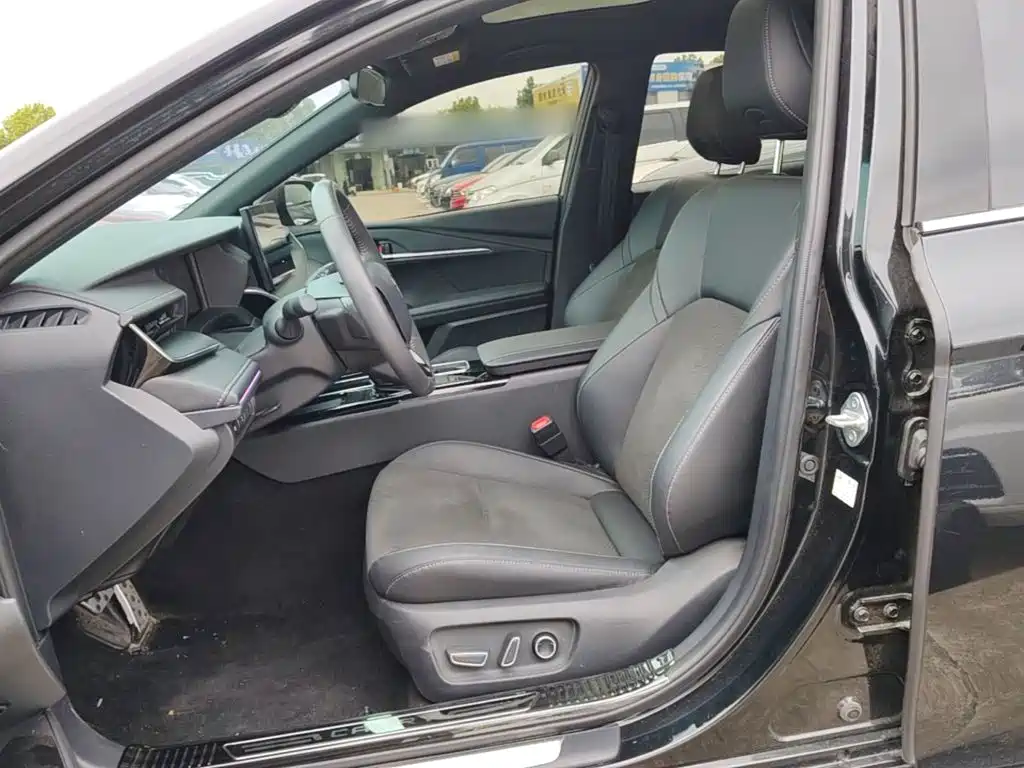 Toyota Camry — миниатюра 15