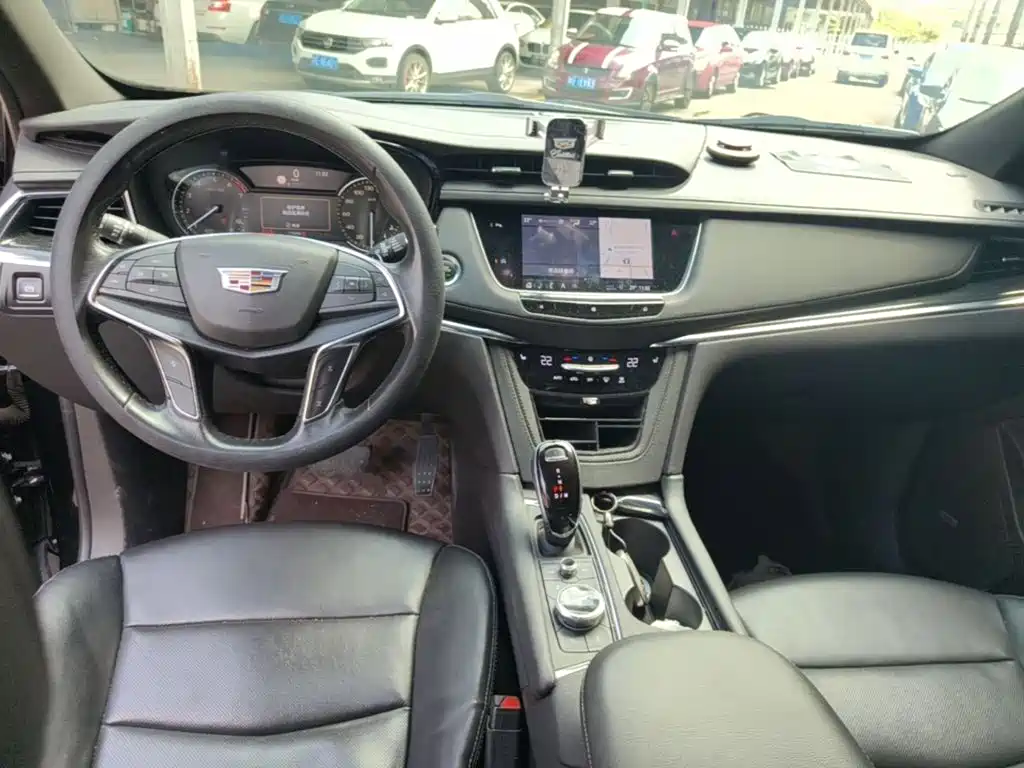 Cadillac XT5 — миниатюра 10