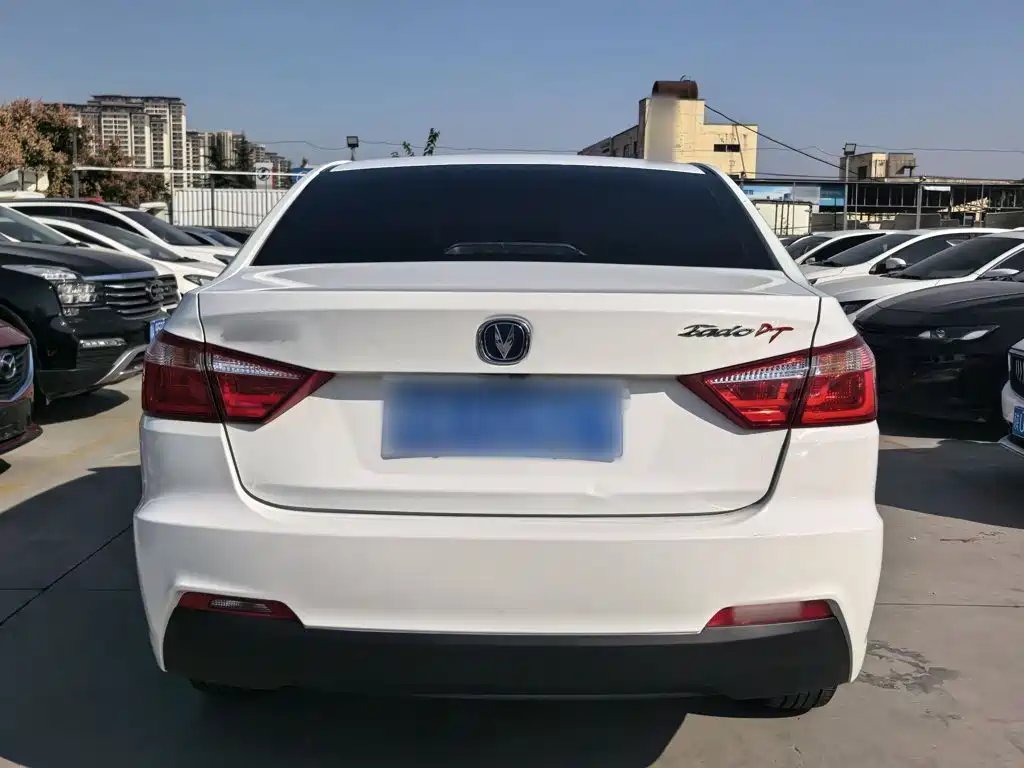 Changan Eado DT — миниатюра 7