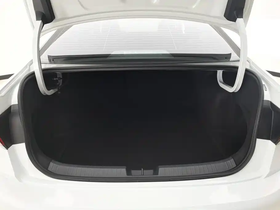 Volkswagen Sagitar — миниатюра 4