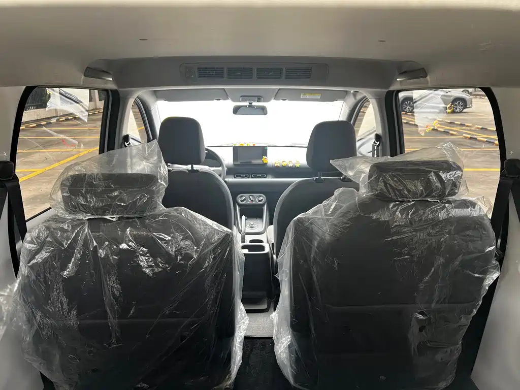 Wuling Hongguang EV — миниатюра 9
