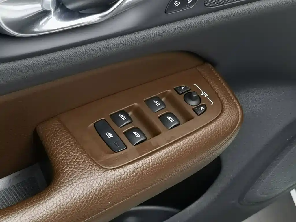 Volvo S60 — миниатюра 9