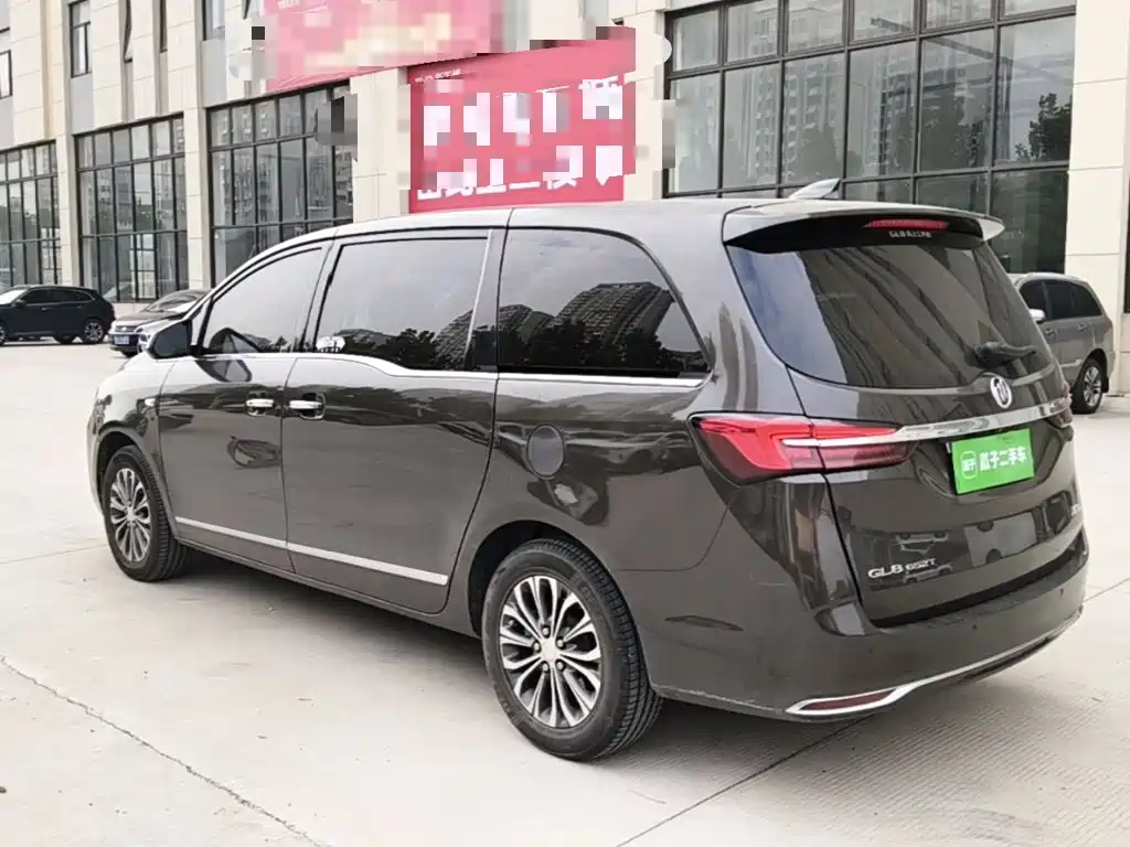 Buick GL8 — миниатюра 5