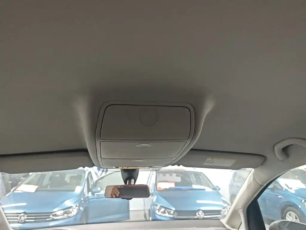 Volkswagen Touran — миниатюра 18