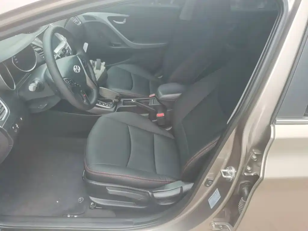 Hyundai Elantra Langdong — миниатюра 15