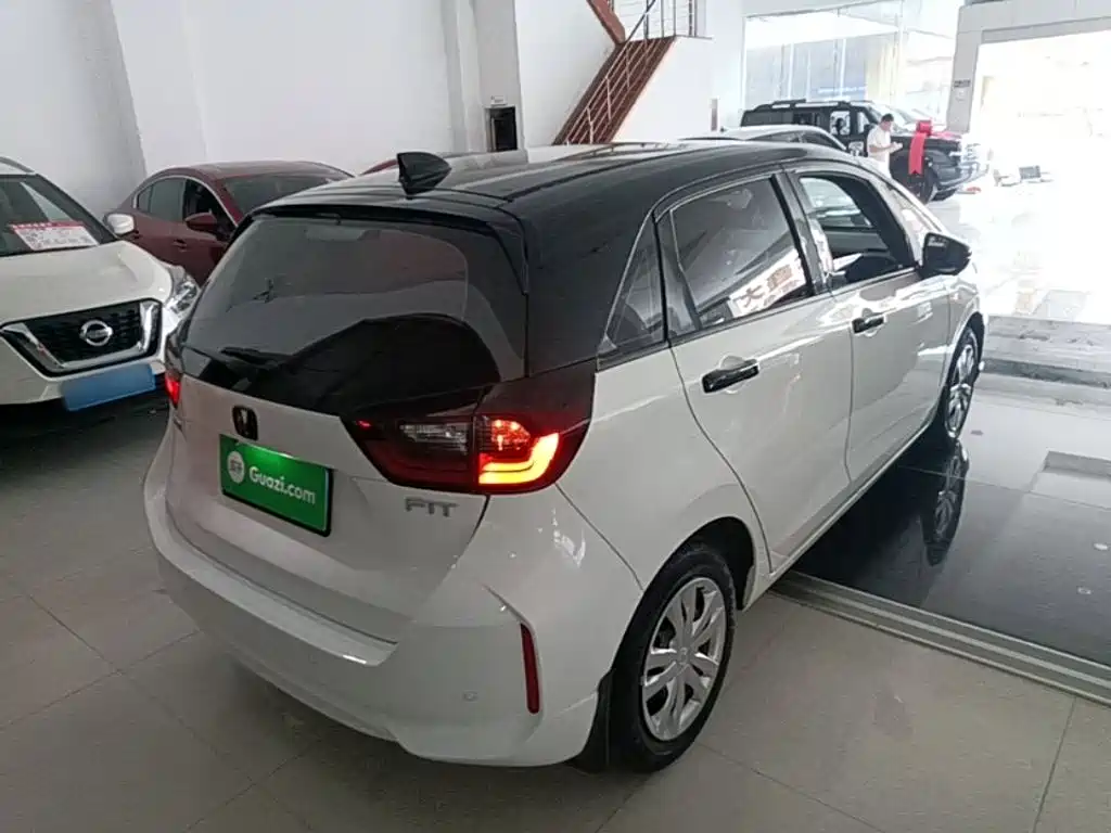 Honda Fit — миниатюра 7
