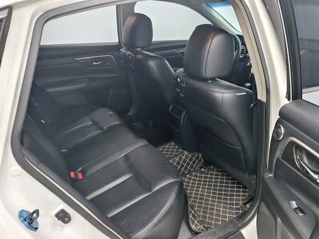 Nissan Teana — миниатюра 10