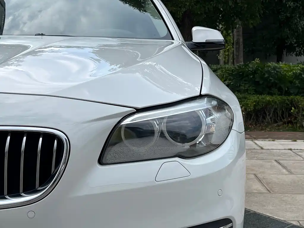 BMW 5 Series — миниатюра 20