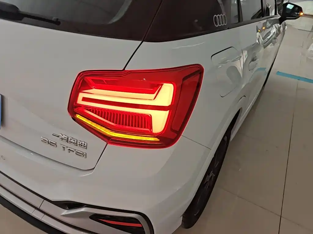 Audi Q2L — миниатюра 8