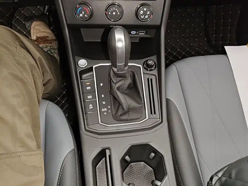 Volkswagen Lavida — миниатюра 14