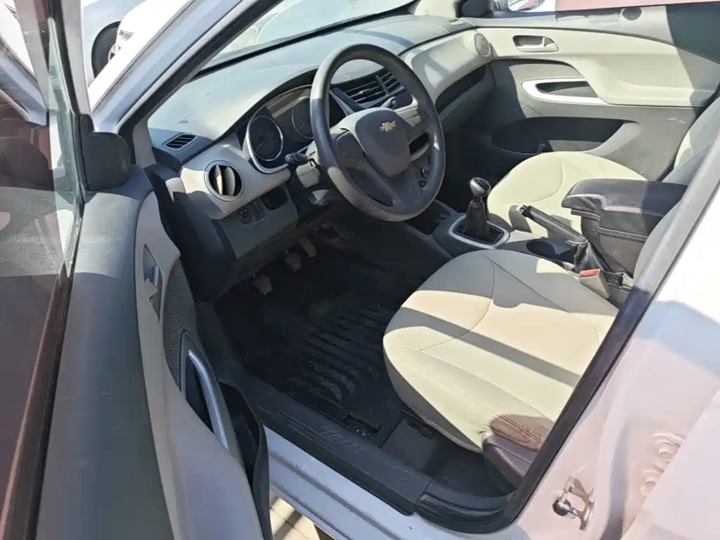 Chevrolet Sail — миниатюра 16