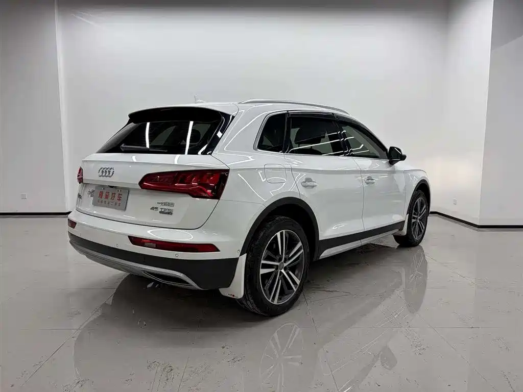 Audi Q5L — миниатюра 4