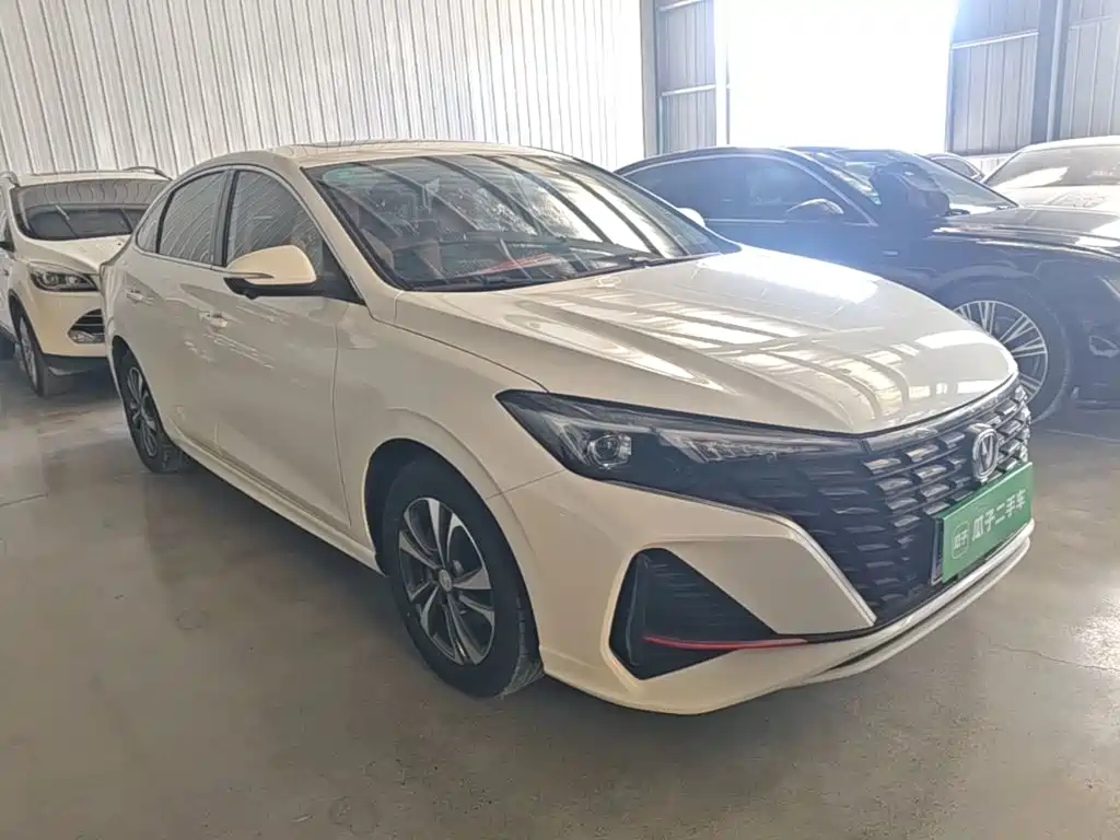 Changan Eado — миниатюра 4
