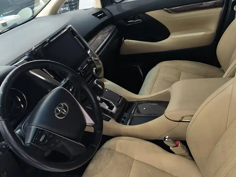 Toyota Vellfire 2023 2.5L HV