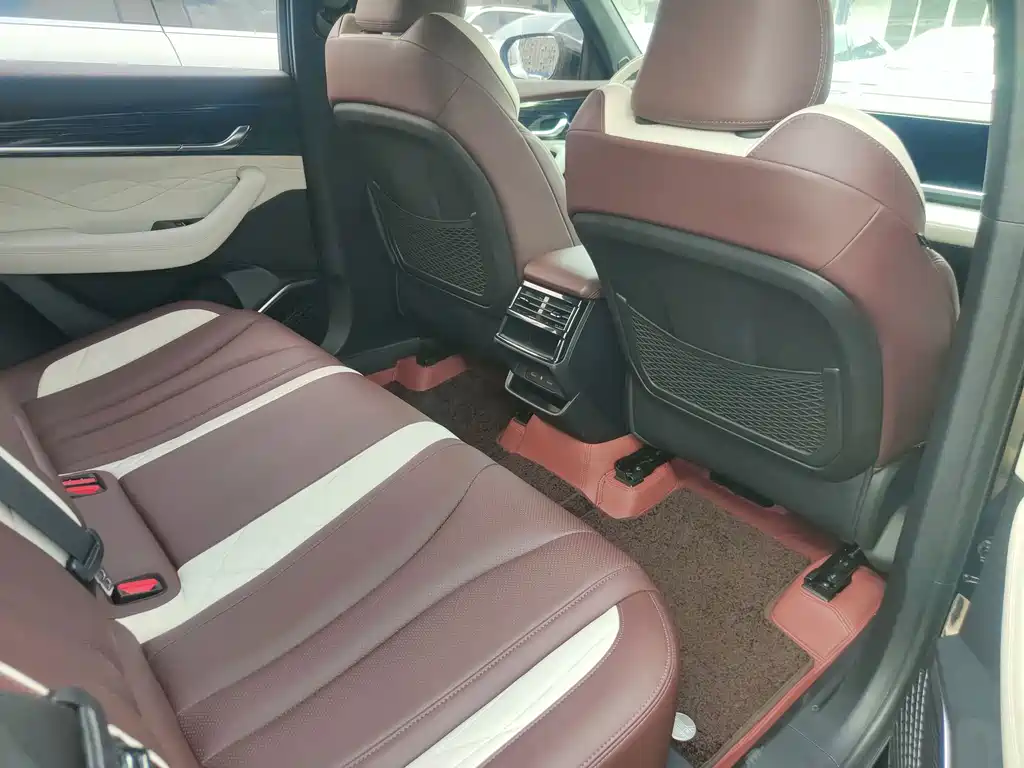 Geely Xingyue L — миниатюра 11
