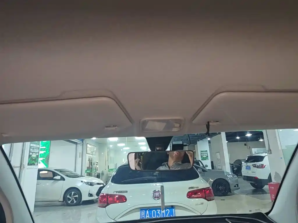 Wuling MINIEV — миниатюра 18