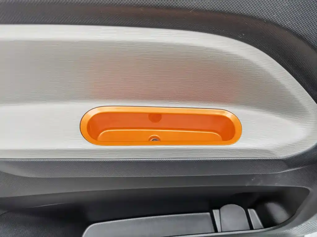 Wuling MINIEV — миниатюра 9