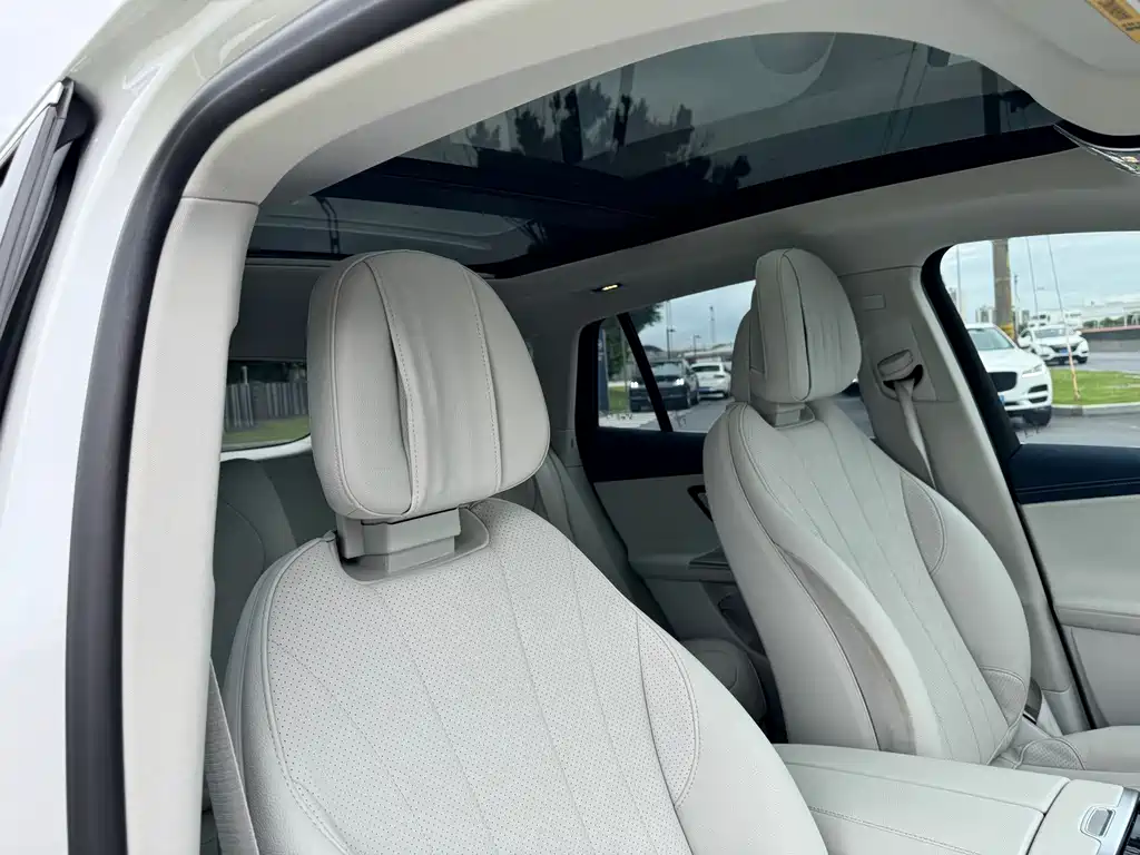 Mercedes-Benz EQE SUV — миниатюра 22