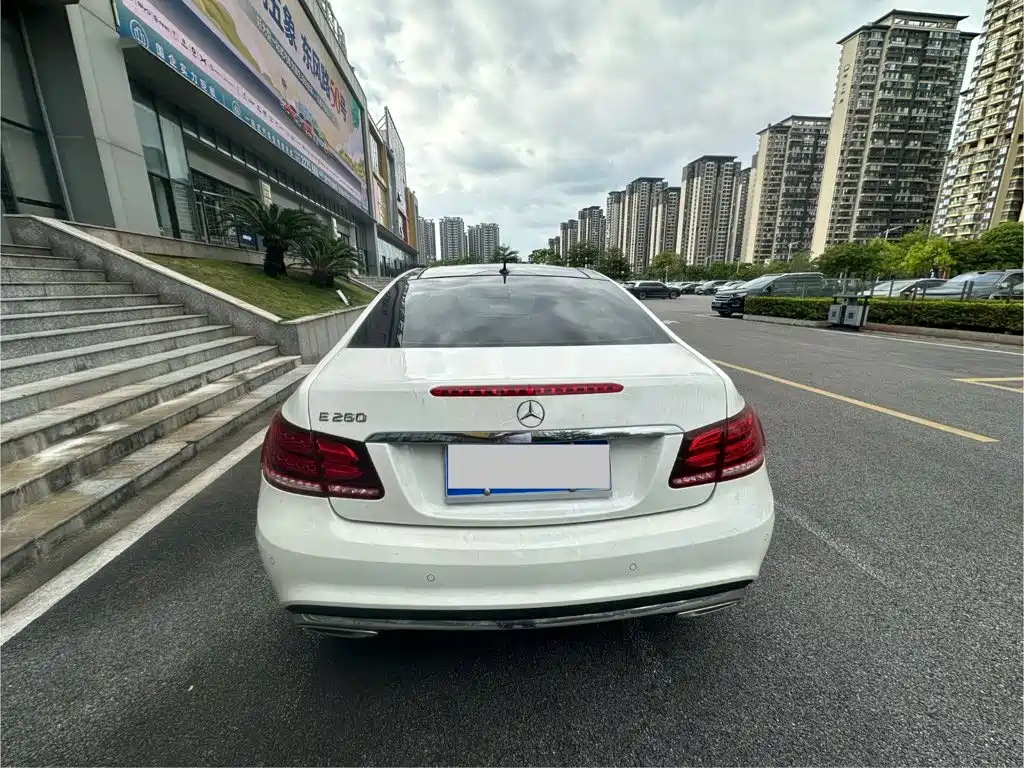 Mercedes-Benz E-Class (Import) — миниатюра 4